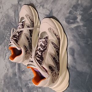 Elena Iachi Running Shoes Size 9